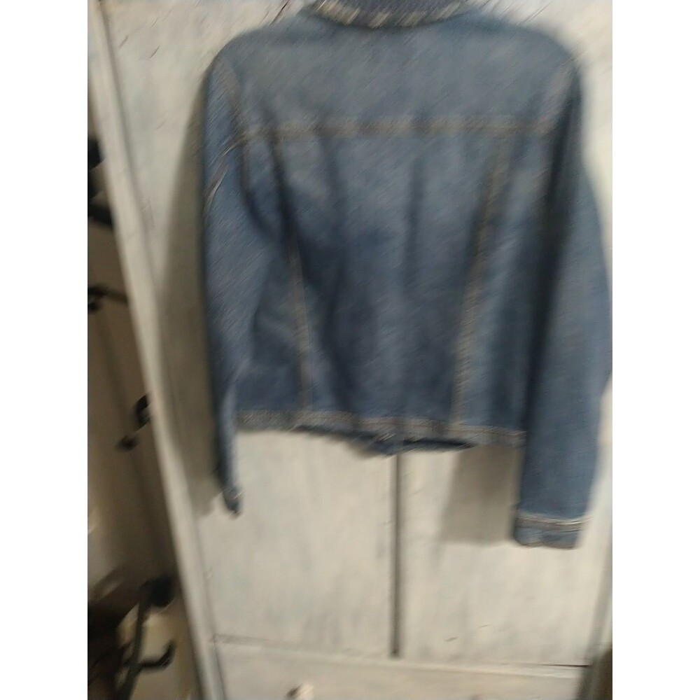 Universal Thread Distressed Denim Jacket Size Med… - image 8